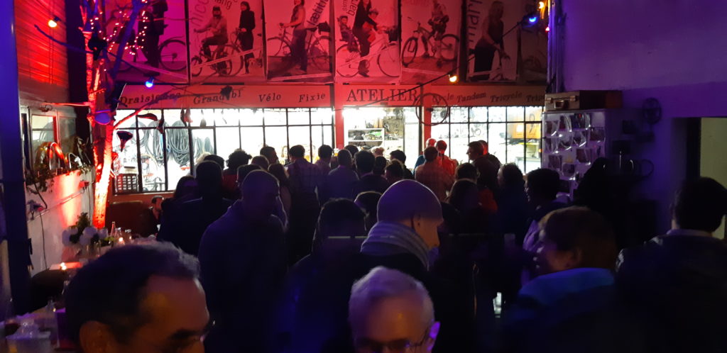 A la fin de la journée, soirée dans l'atelier exceptionnellement (presque) vierge de vélos
