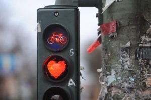 Feu rouge à Berlin (Allemagne) Photo Maurizio Gambarini. AFP